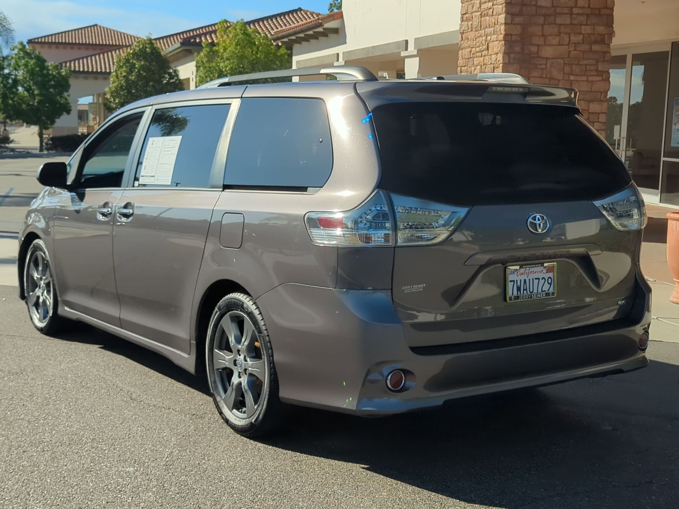 2017 Toyota Sienna L photo 3