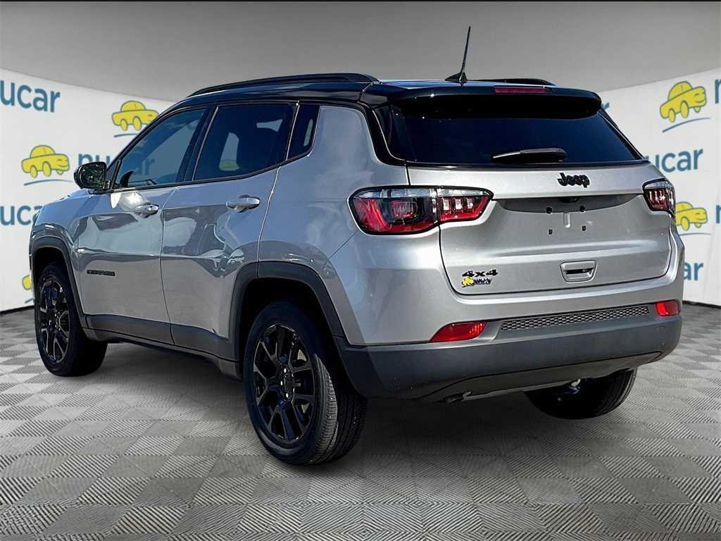 2023 Jeep Compass Altitude photo 4