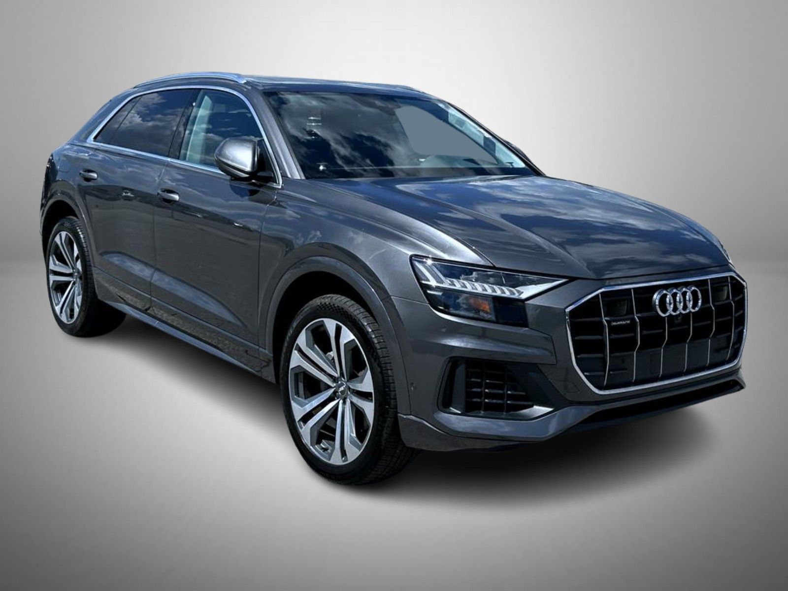 2019 Audi Q8 Prestige photo 3
