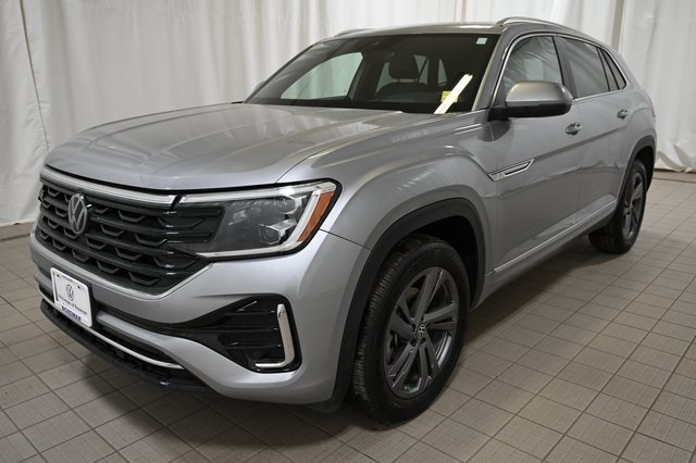 2024 Volkswagen Atlas Cross Sport SEL R-Line photo 15