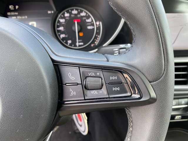 2021 Alfa Romeo Giulia Ti photo 16