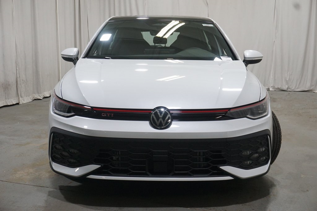 2026 Volkswagen Golf GTI SE photo 4