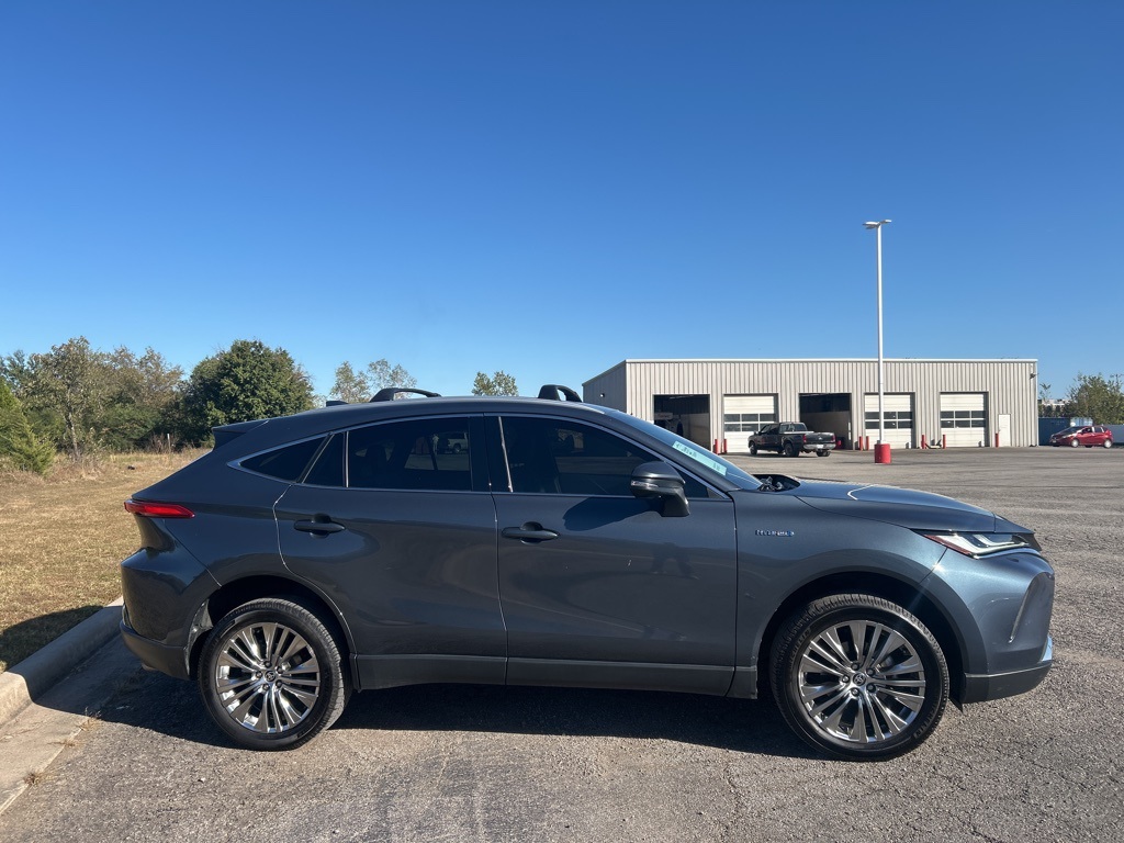 2021 Toyota Venza Limited photo 4