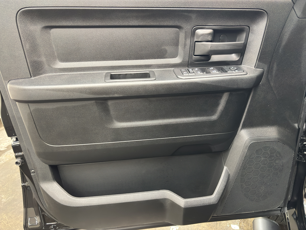 2025 Ram 2500 Tradesman photo 14