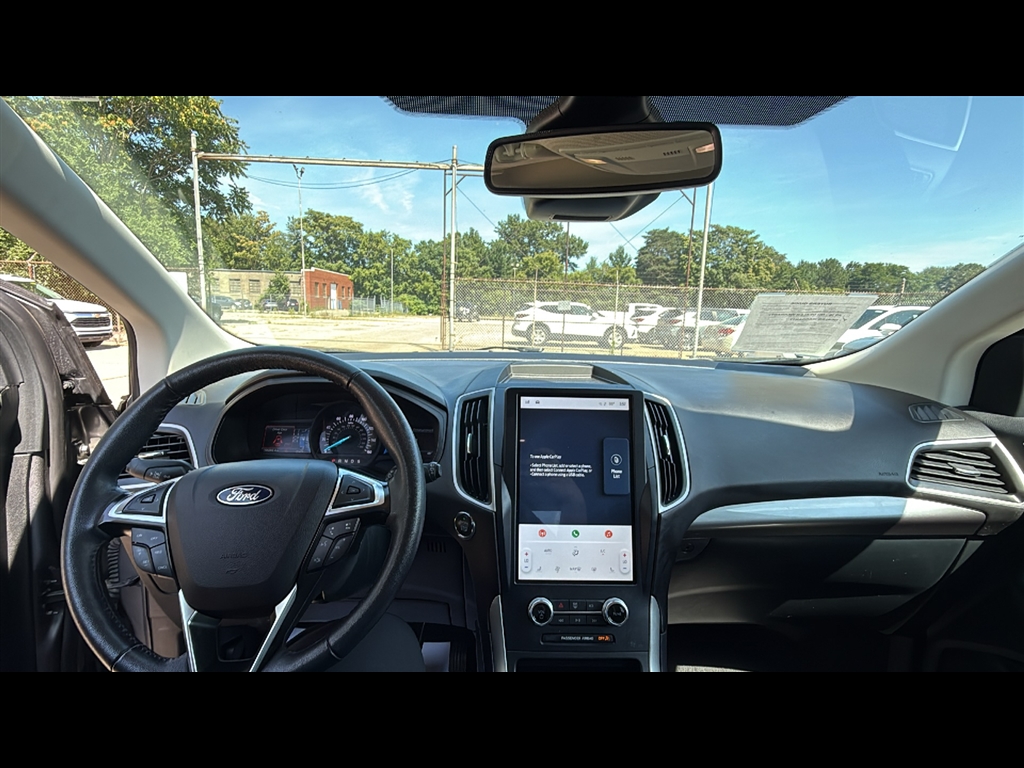 2023 Ford Edge SEL photo 8
