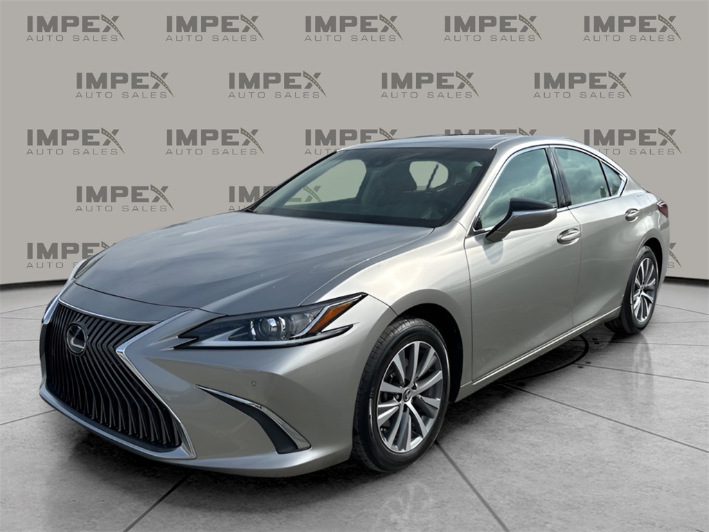 2021 Lexus ES Hybrid 300h's photo
