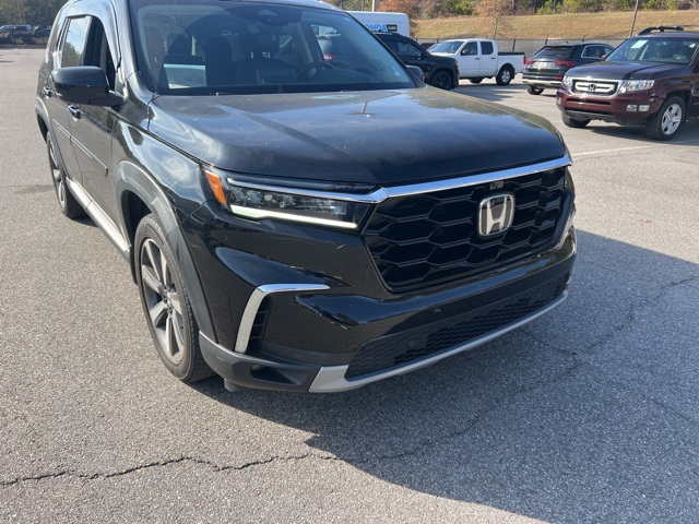 2023 Honda Pilot Elite's photo