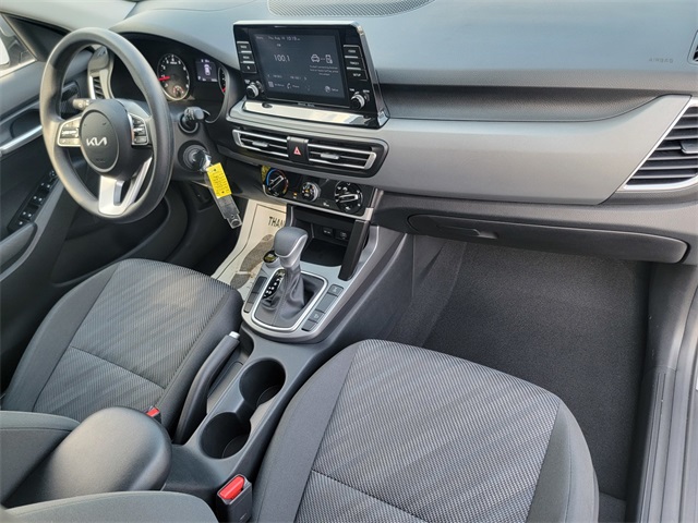 2023 Kia Seltos LX photo 18