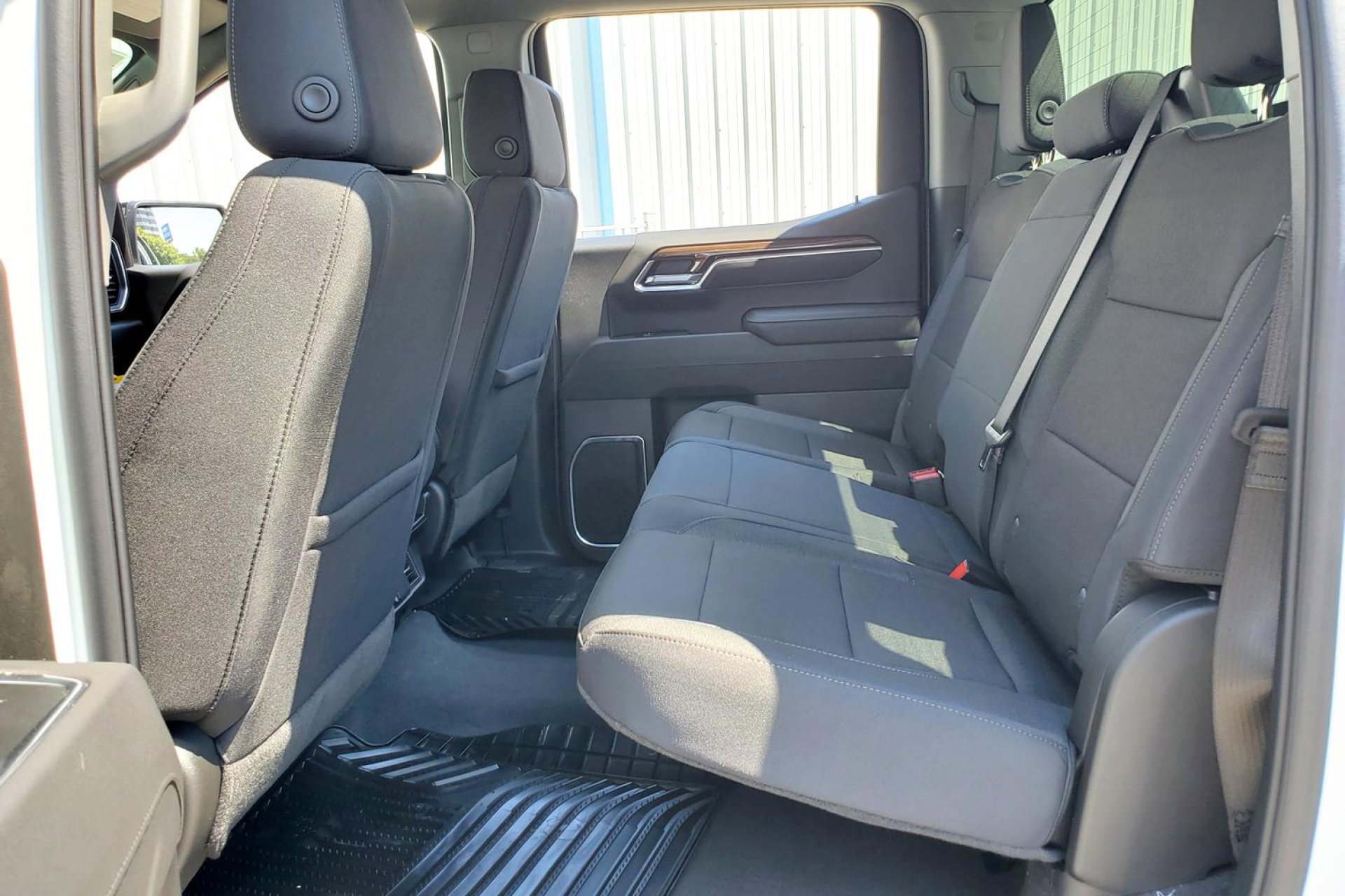 2025 Chevrolet Silverado 1500 RST photo 17