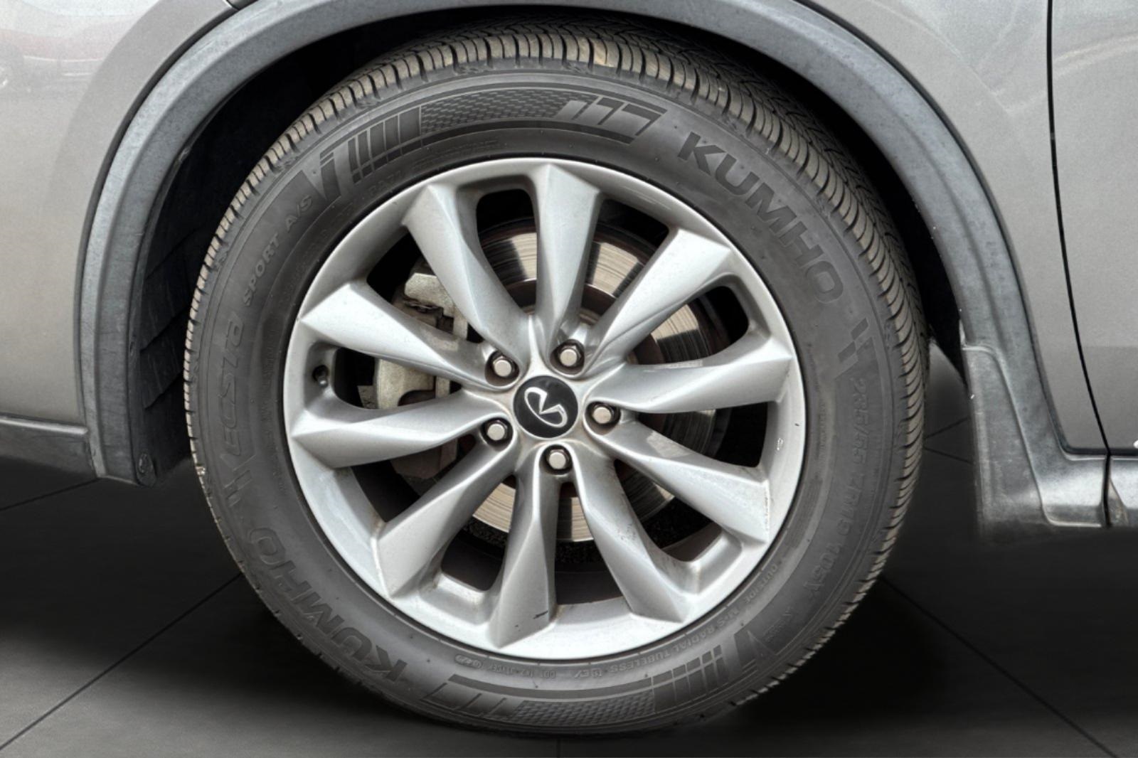 2020 Infiniti QX50 Luxe photo 11