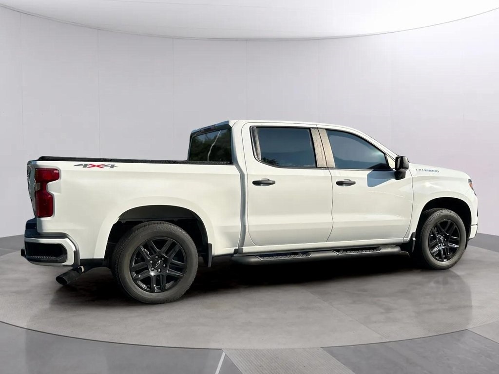 2023 Chevrolet Silverado 1500 Custom photo 4