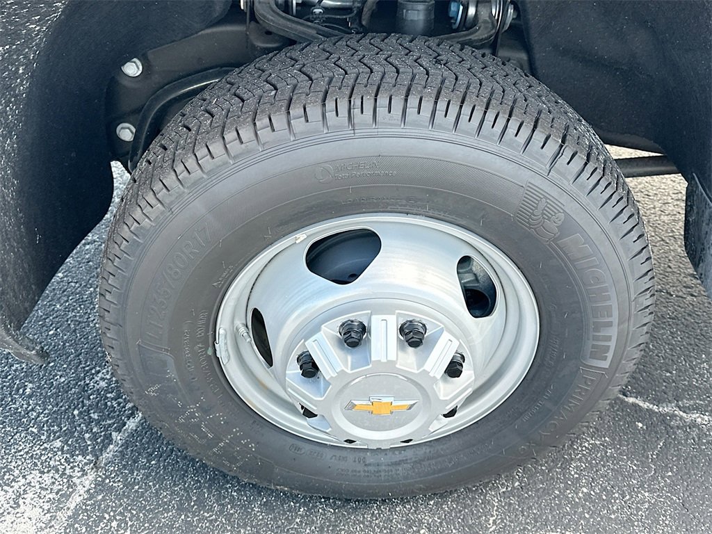 2025 Chevrolet Silverado 3500HD Work Truck photo 17