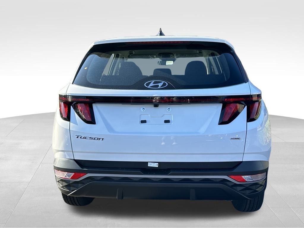2024 Hyundai Tucson SE photo 3
