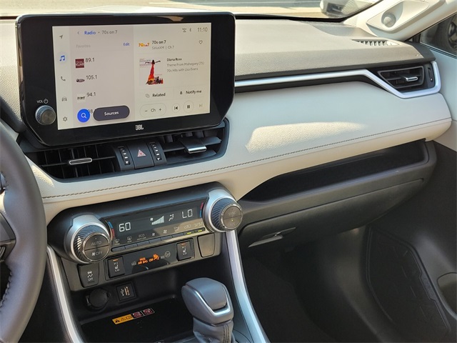 2023 Toyota RAV4 Hybrid XLE Premium photo 18