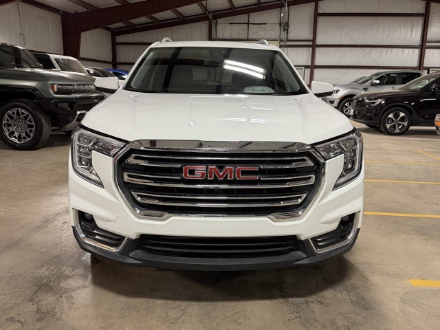 2024 Gmc Terrain SLT photo 2