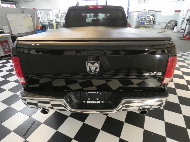 2024 Ram 1500 Classic Tradesman photo 3