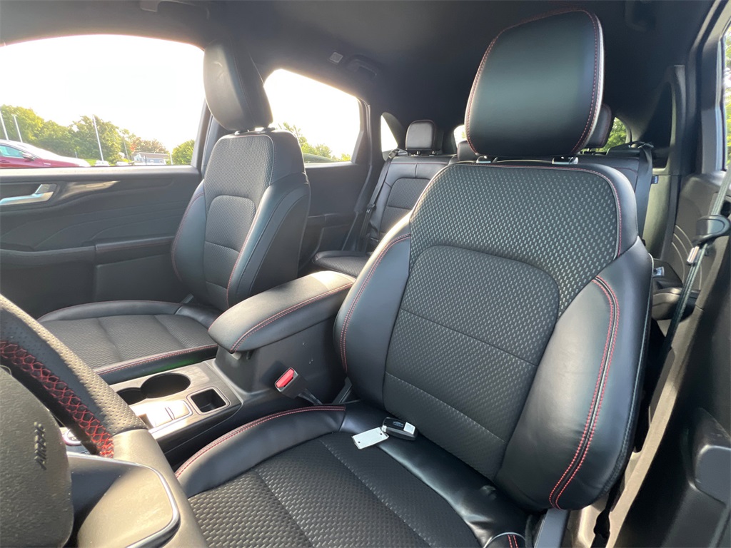2024 Ford Escape ST-Line photo 26
