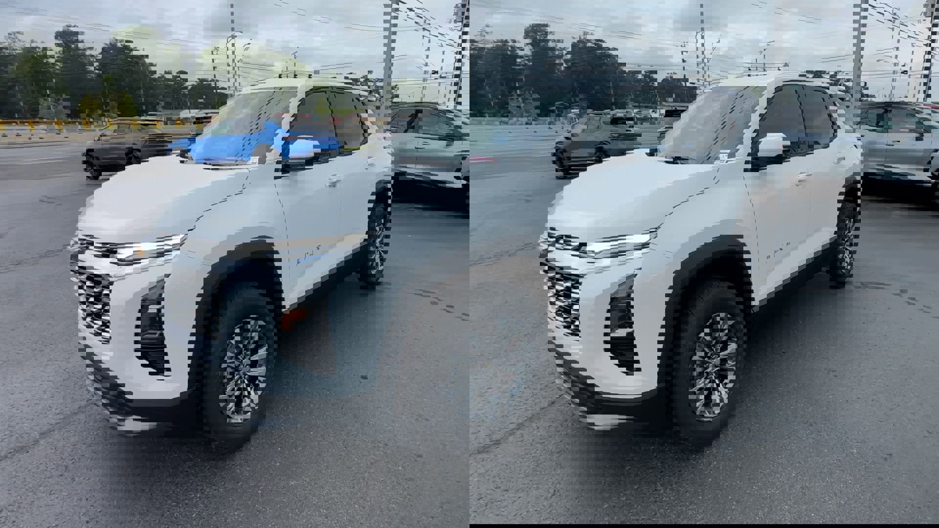 2026 Chevrolet Equinox LT photo 4