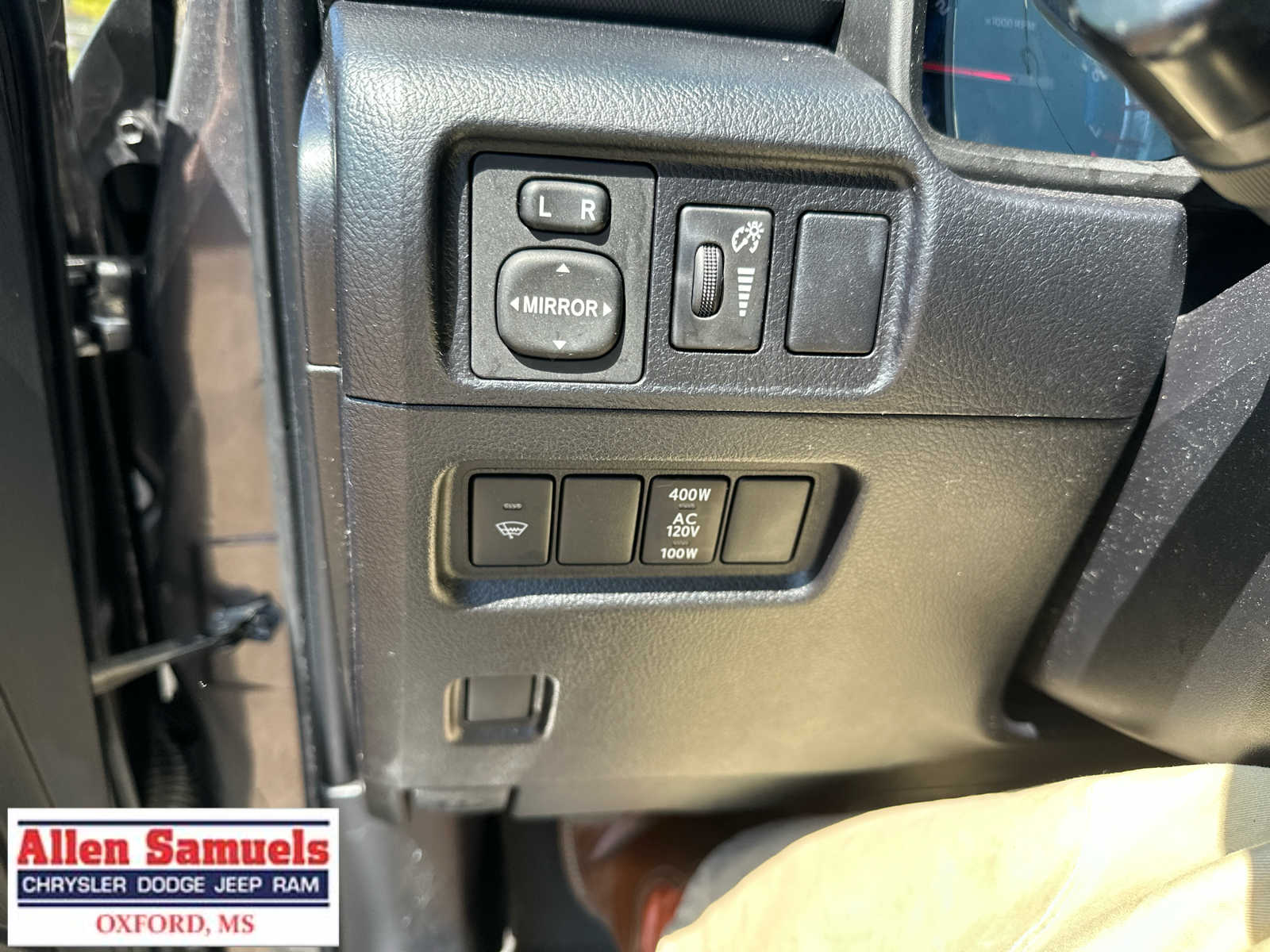2019 Toyota 4Runner SR5 photo 29