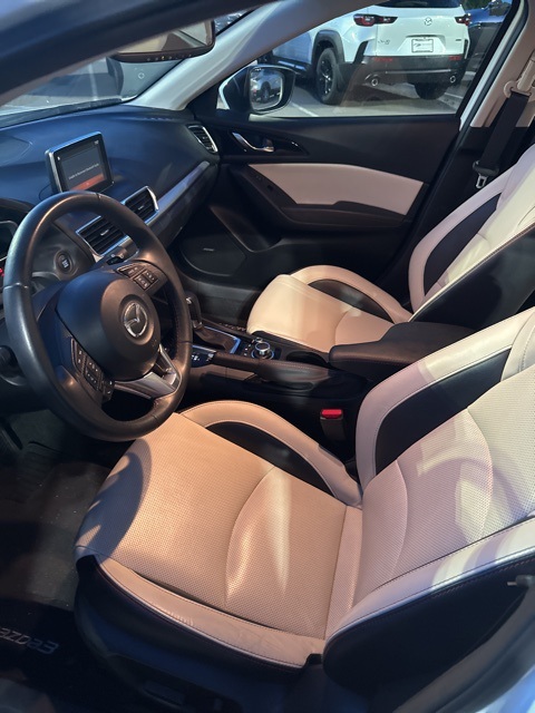 2016 Mazda Mazda3 s Grand Touring photo 7