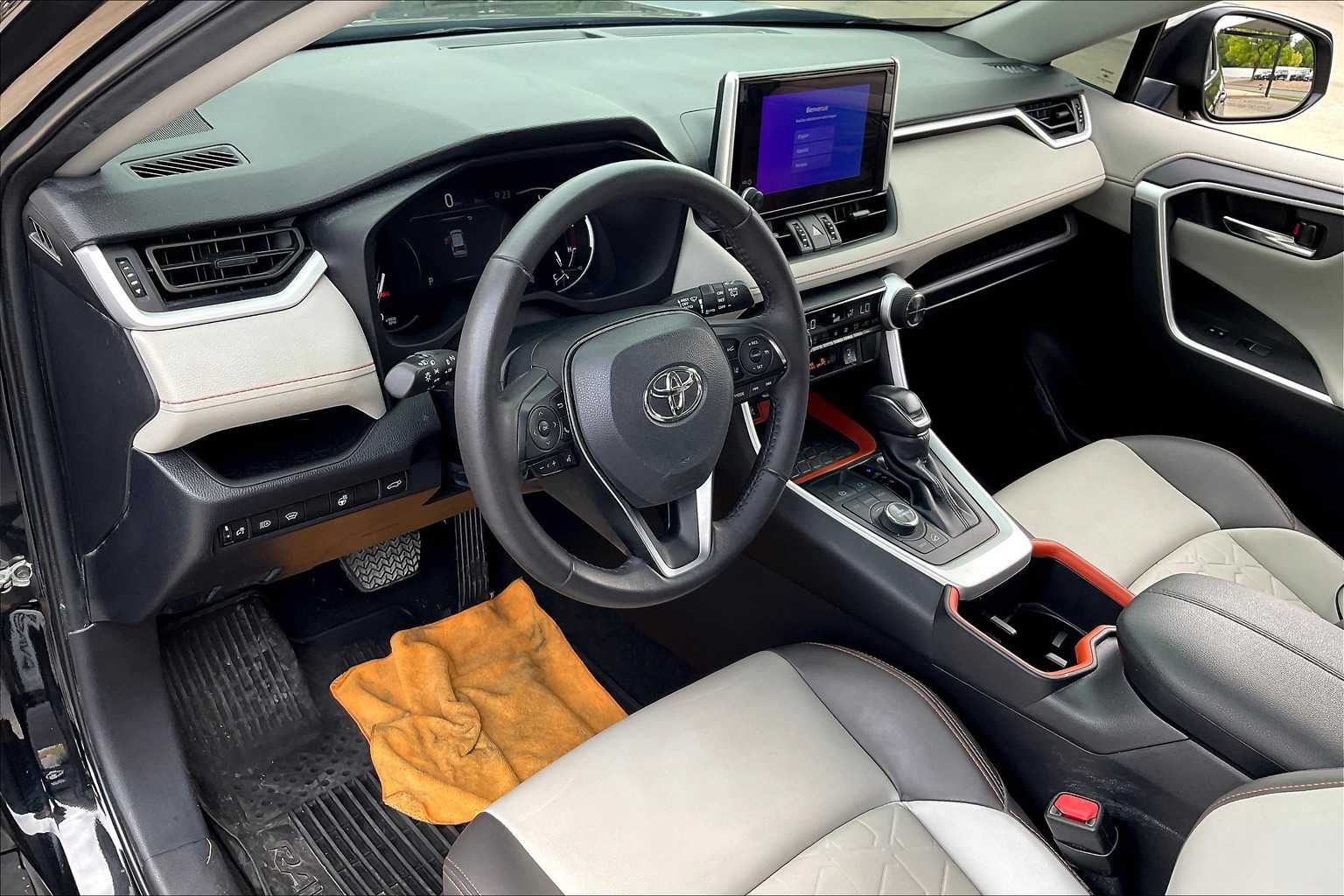 2024 Toyota RAV4 Adventure photo 9