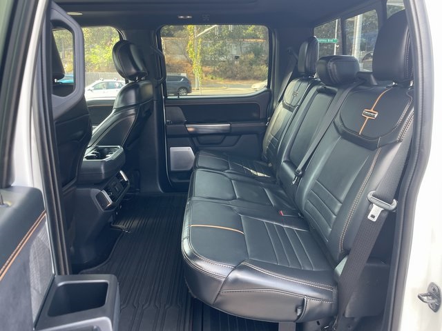 2022 Ford F-150 Platinum photo 10