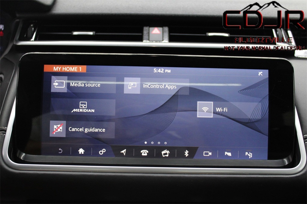 2019 Land Rover Range Rover Velar HSE R-Dynamic photo 23
