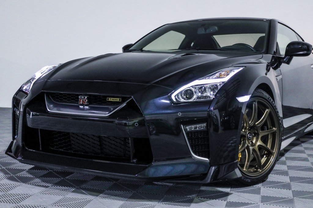2021 Nissan GT-R Premium photo 11