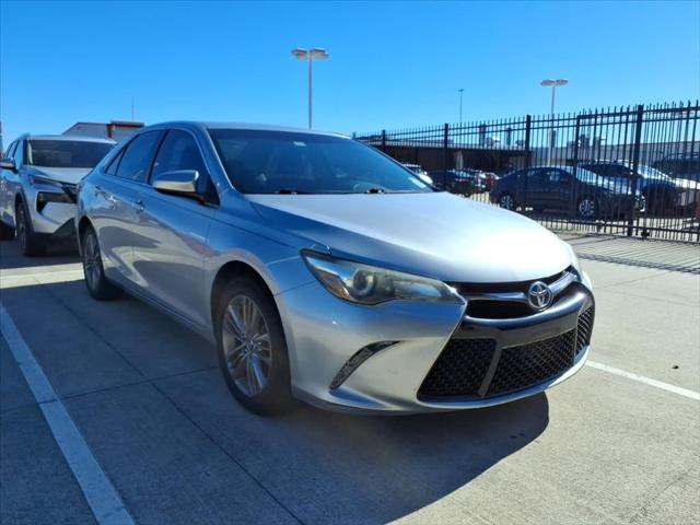2016 Toyota Camry Special Edition's photo