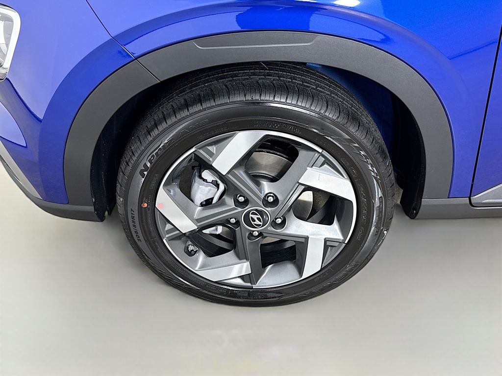 2026 Hyundai Venue SEL photo 30