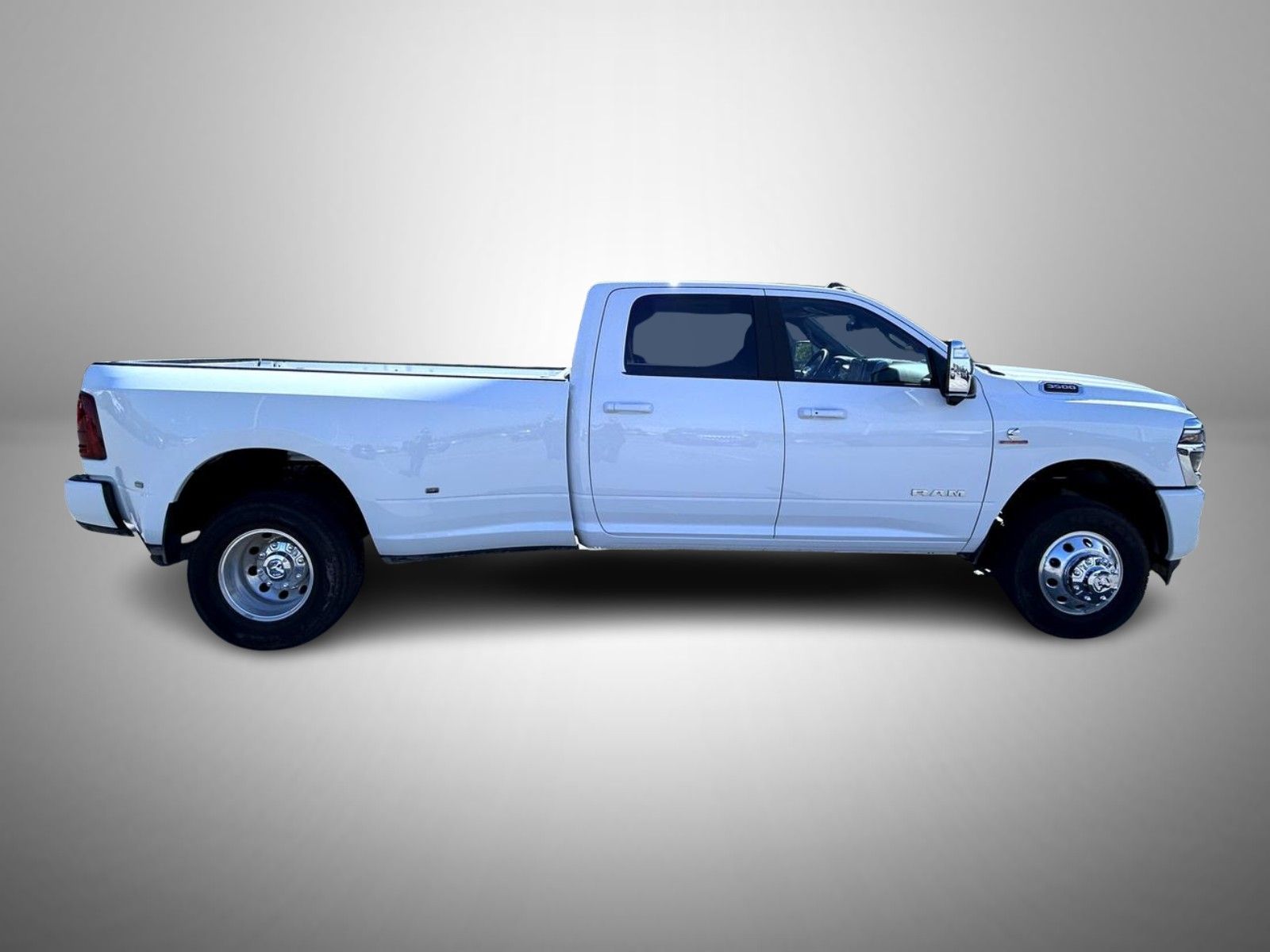 2026 Ram 3500 Laramie photo 4