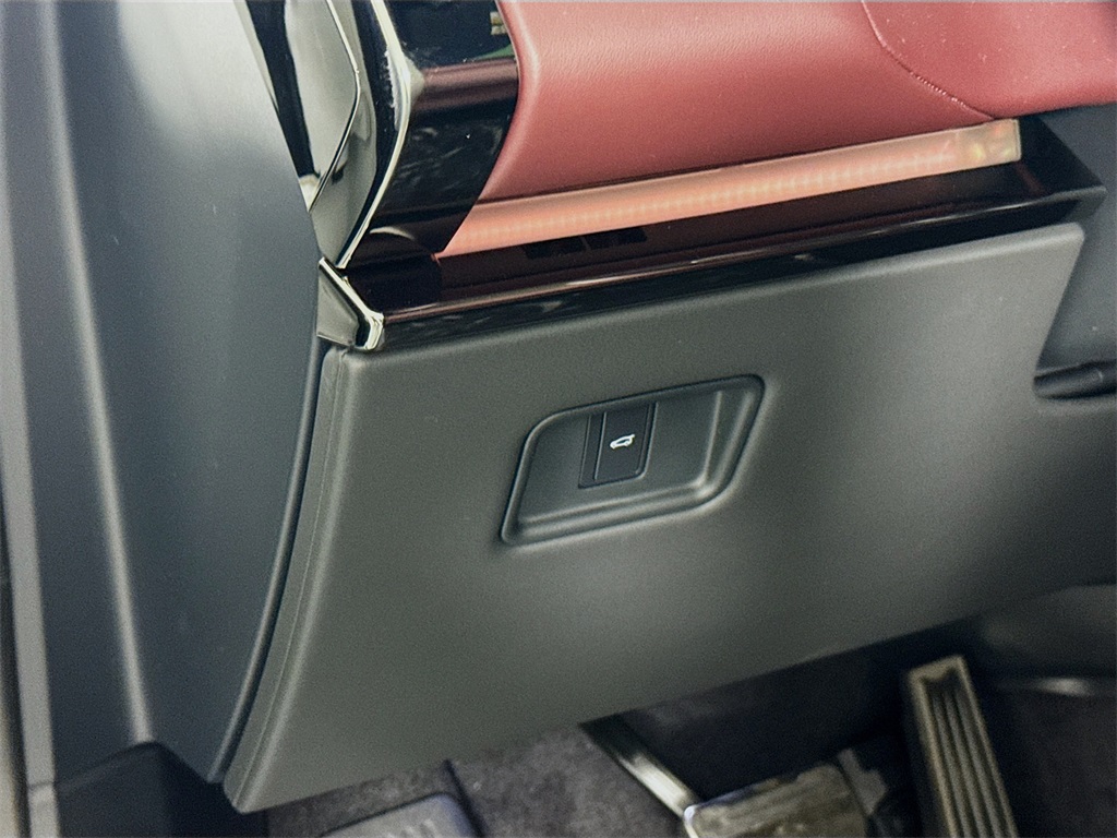 2025 Land Rover Range Rover Sport SE photo 10