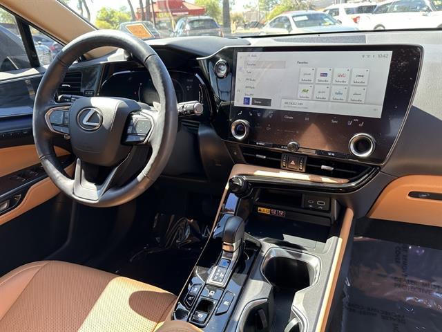 2025 Lexus NX 350h Premium photo 6