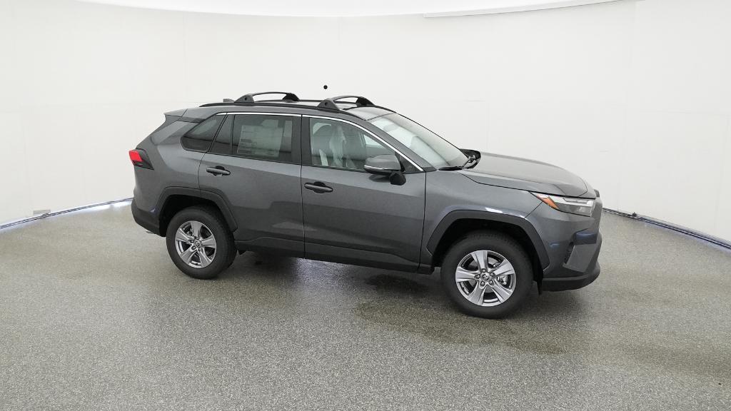 2025 Toyota RAV4 XLE photo 27