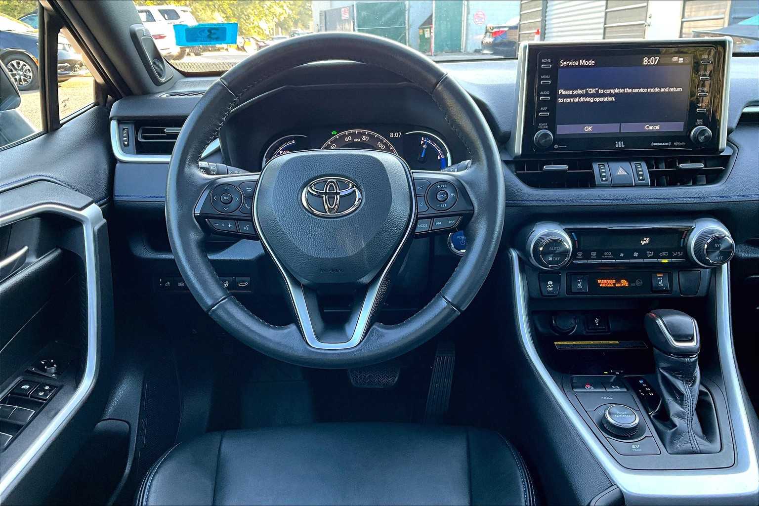 2021 Toyota RAV4 Hybrid XSE photo 5