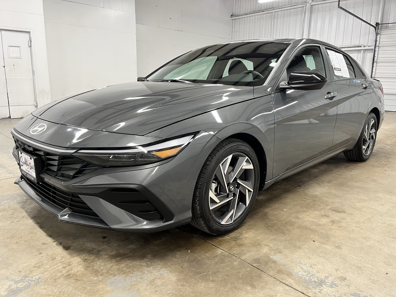 2025 Hyundai Elantra SEL Sport photo 3