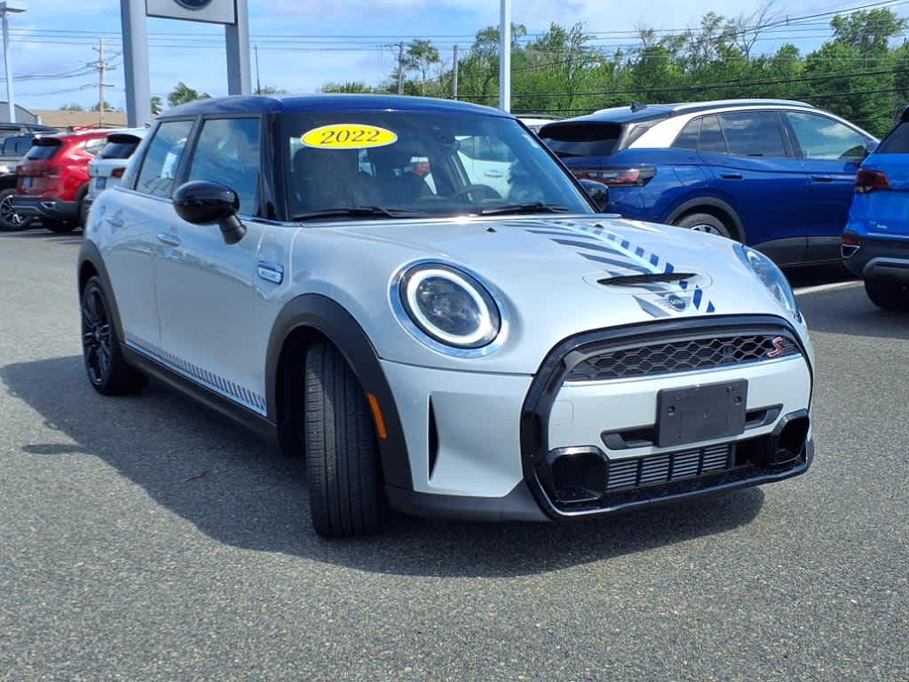 2022 Mini Cooper 4 Door Hardtop S photo 3