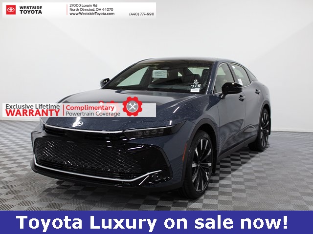 2026 Toyota Crown Platinum's photo