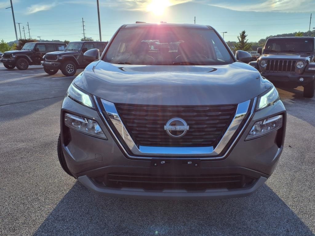 2023 Nissan Rogue SV photo 18
