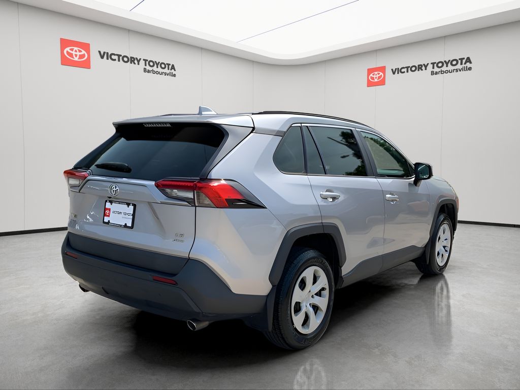 2019 Toyota RAV4 LE photo 2