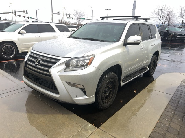 2017 Lexus GX Base's photo