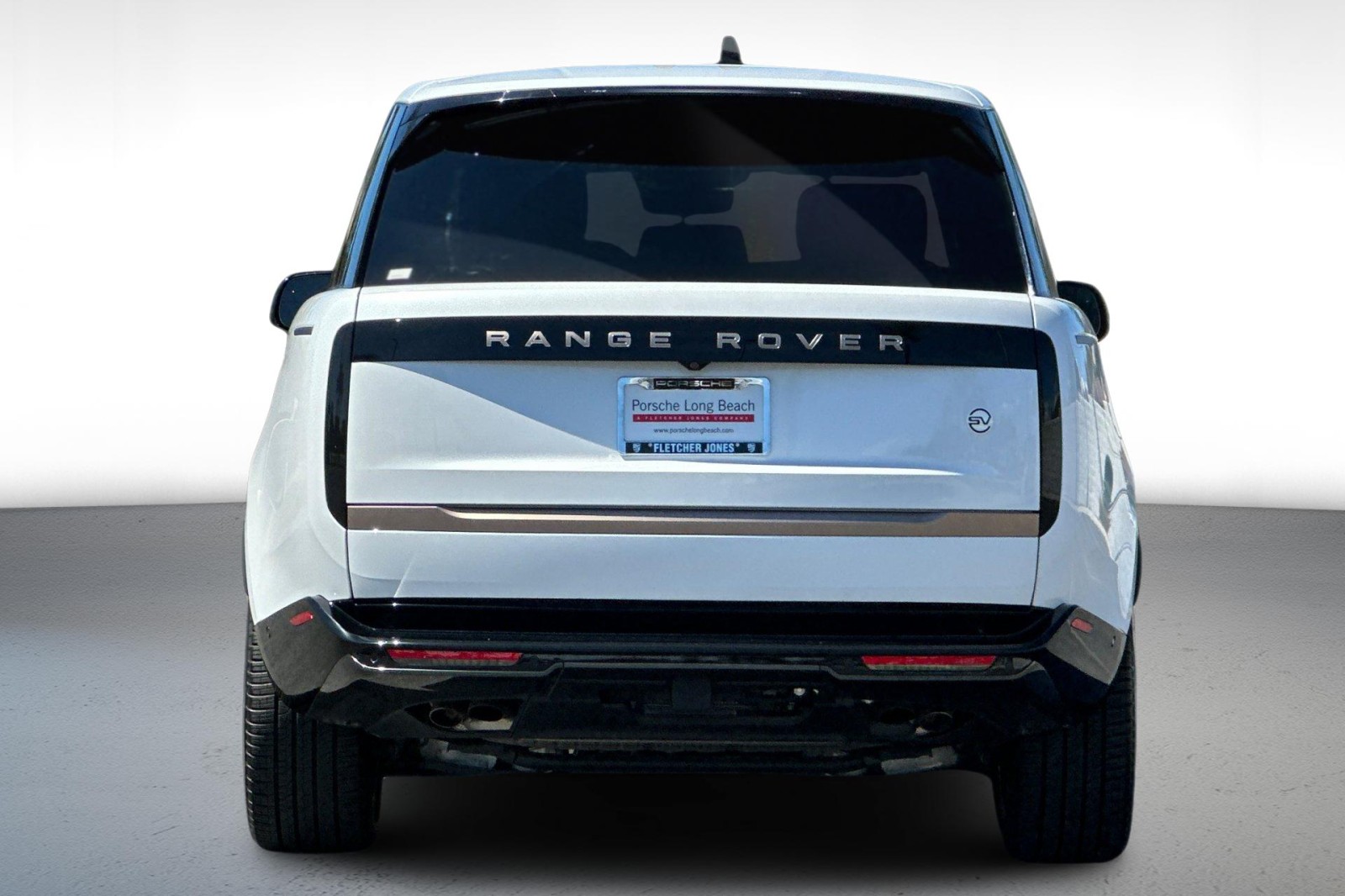 2024 Land Rover Range Rover SV photo 8