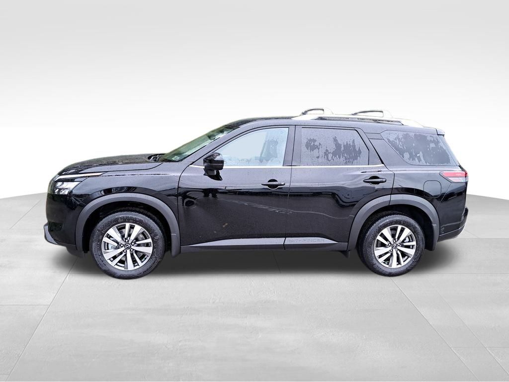2025 Nissan Pathfinder SL photo 2