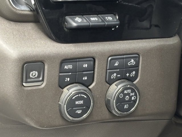 2022 Chevrolet Silverado 1500 LTZ photo 20