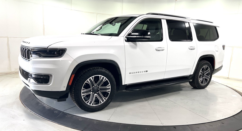 2023 Jeep Wagoneer L Series II photo 7