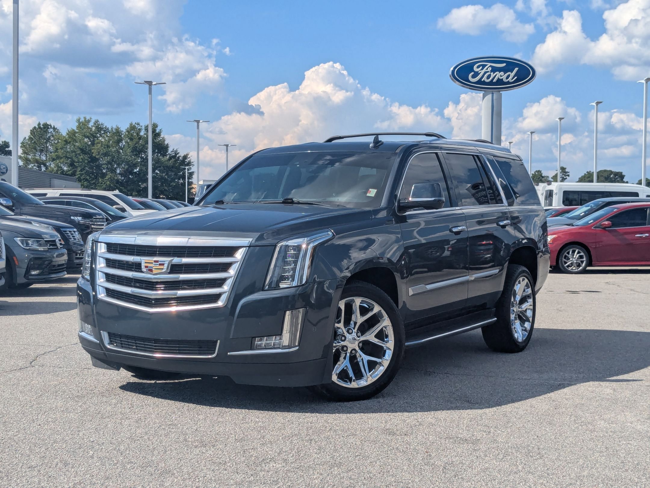2020 Cadillac Escalade Luxury photo 27
