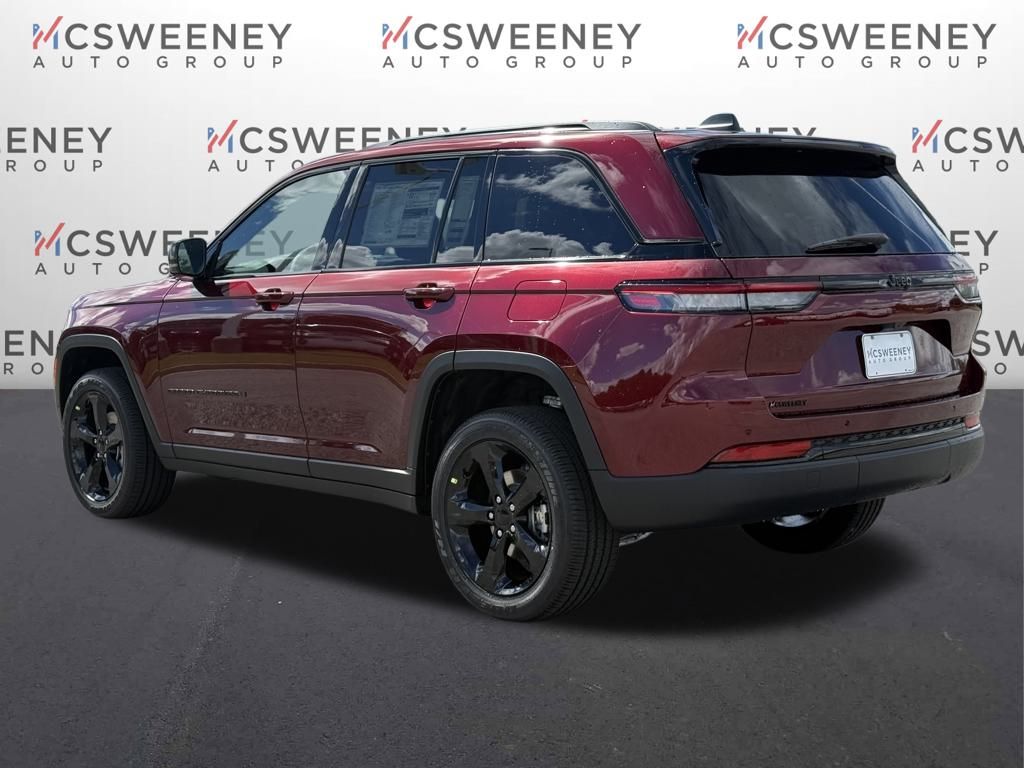 2025 Jeep Grand Cherokee Altitude X photo 2