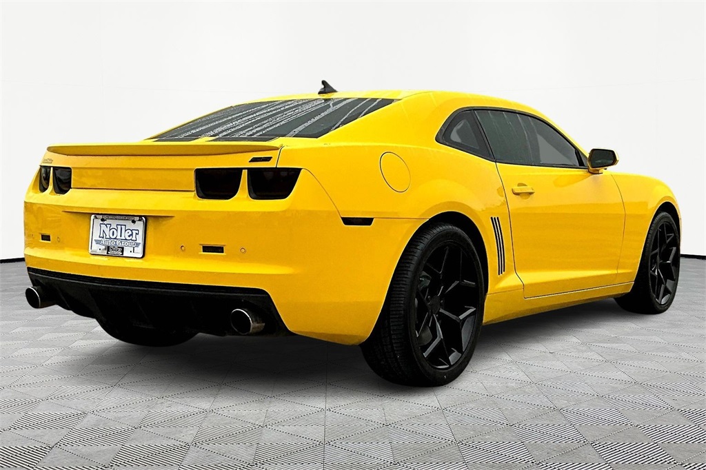 Used 2011 Chevrolet Camaro 2SS with VIN 2G1FT1EW2B9158085 for sale in Kansas City