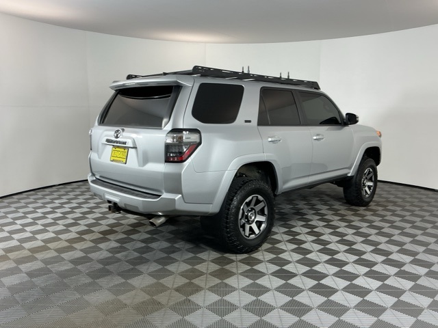 2022 Toyota 4Runner SR5 Premium photo 3