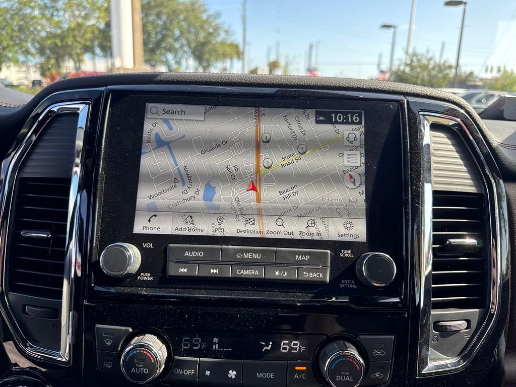 2024 Nissan Titan Platinum Reserve photo 21